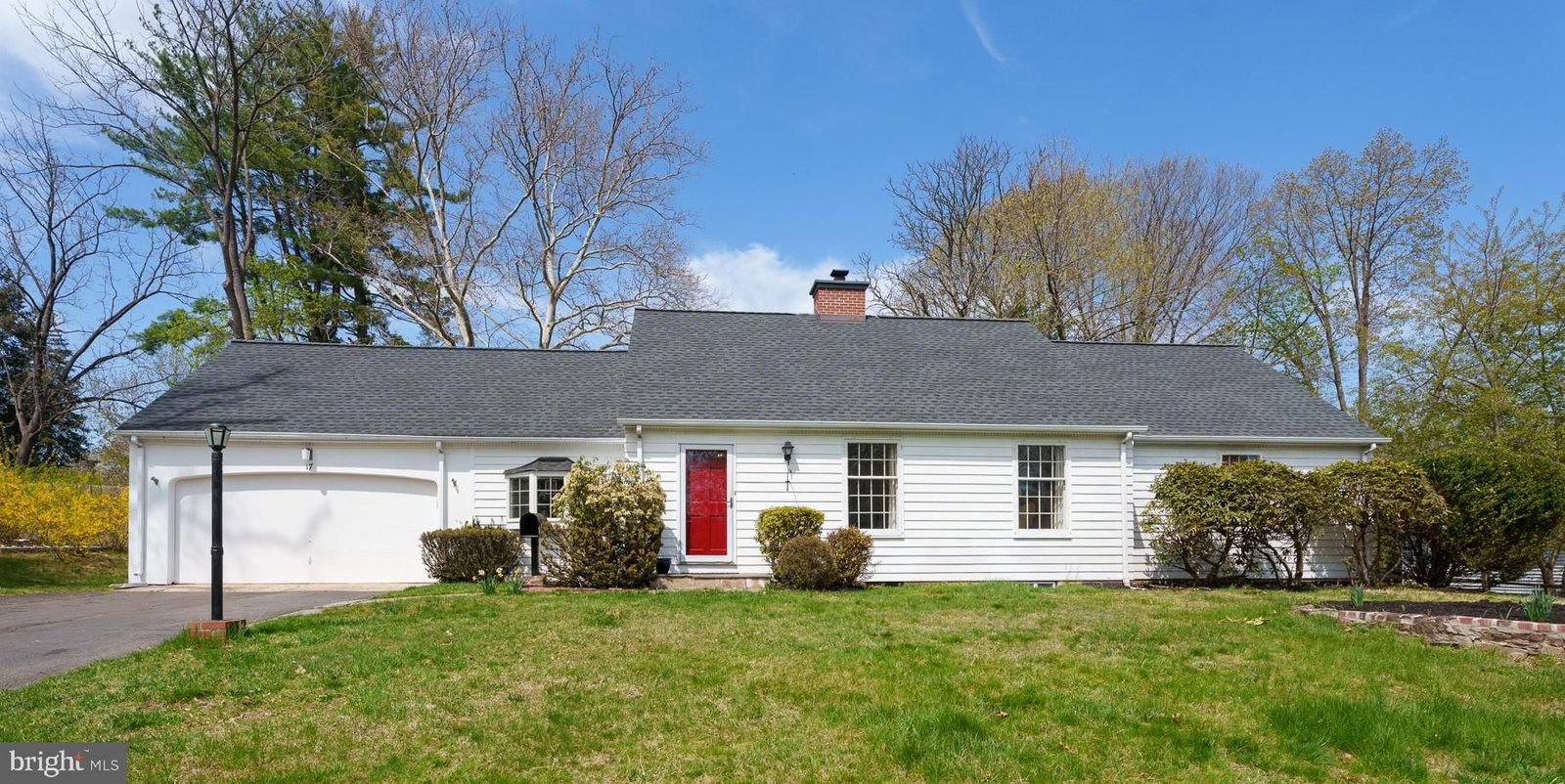 17 PARK AVE, PENNINGTON 08534, NJ