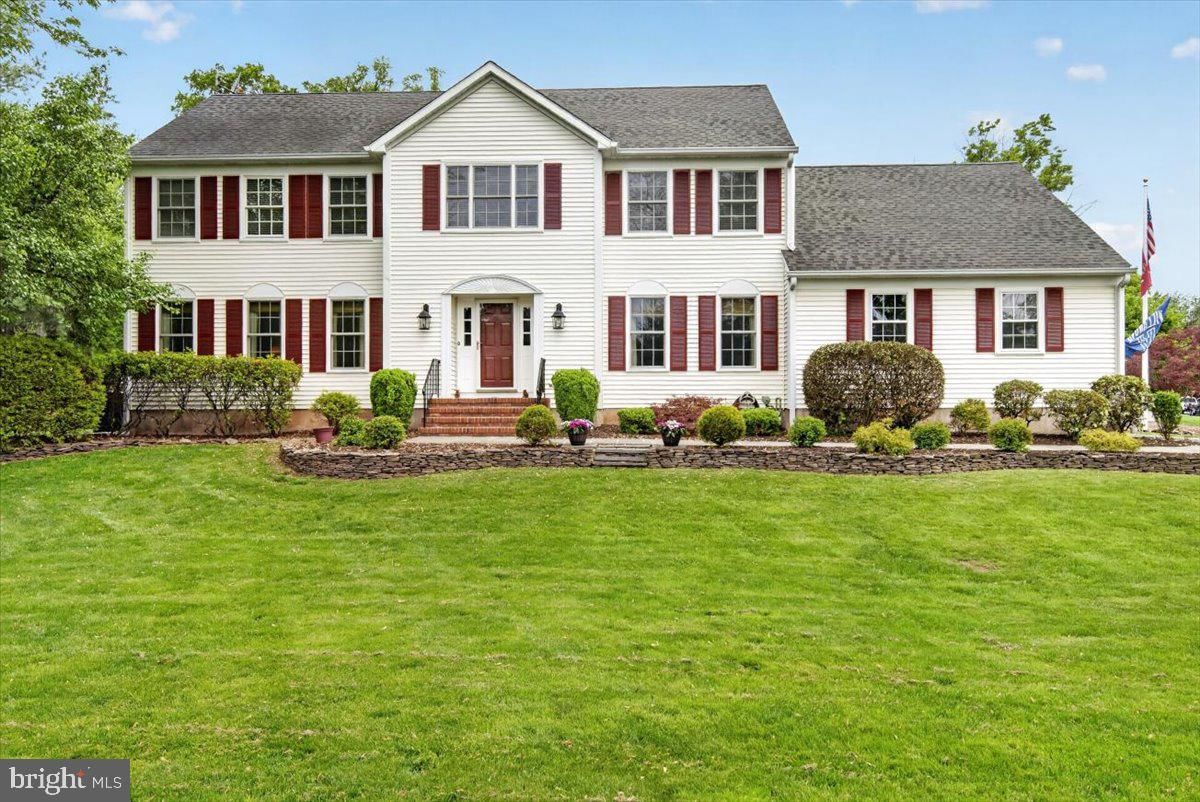 1 WALKING PURCHASE DR, PENNINGTON 08534, NJ