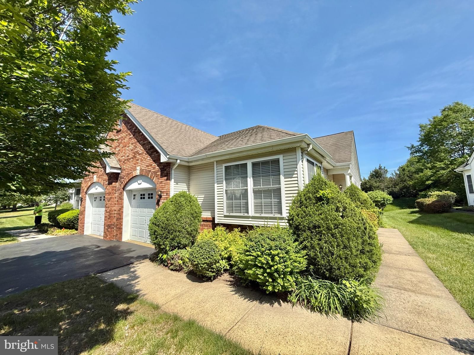 75 MEADOWLARK DR, HAMILTON 08690, NJ