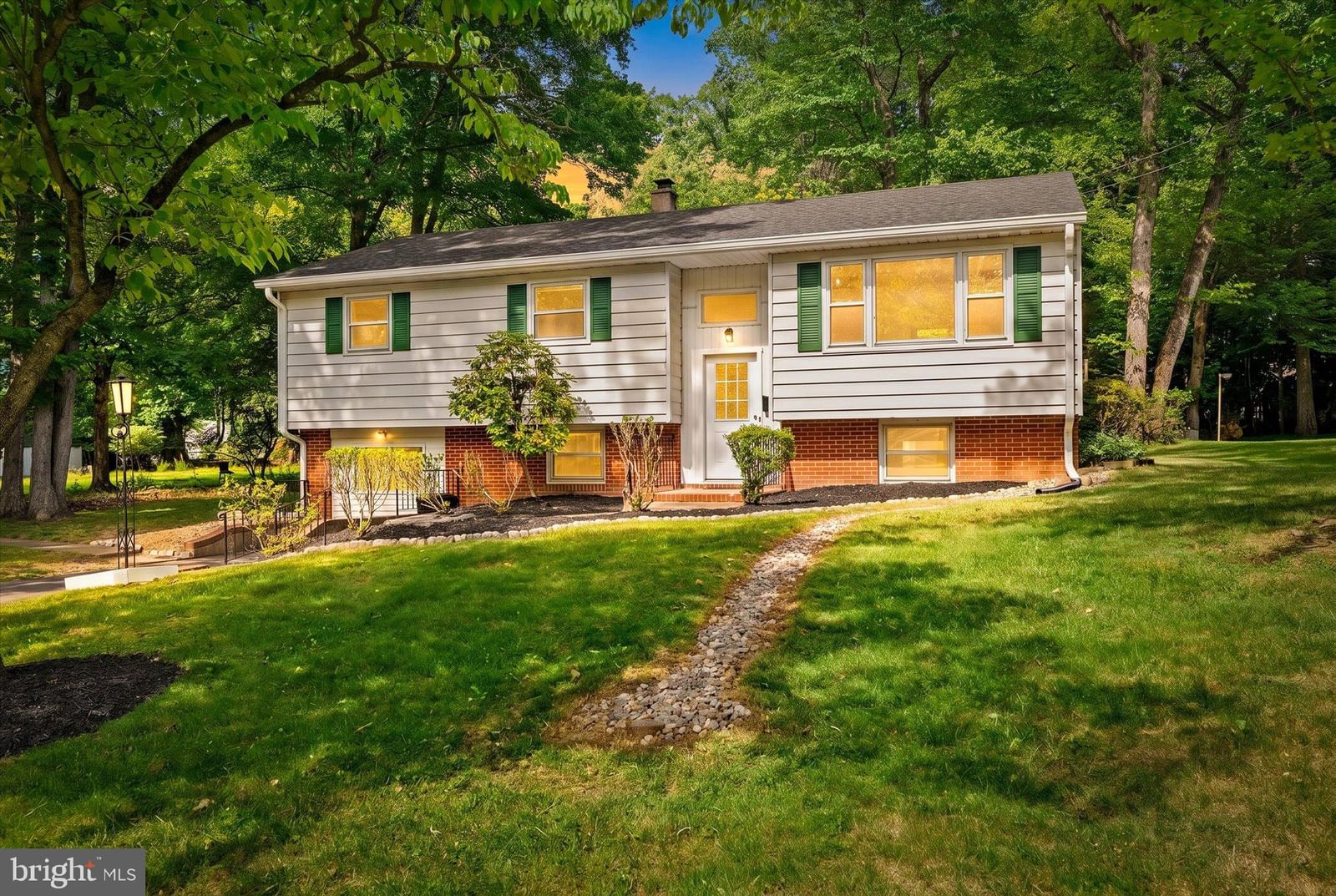 60 BROAD AVE, EWING 08638, NJ