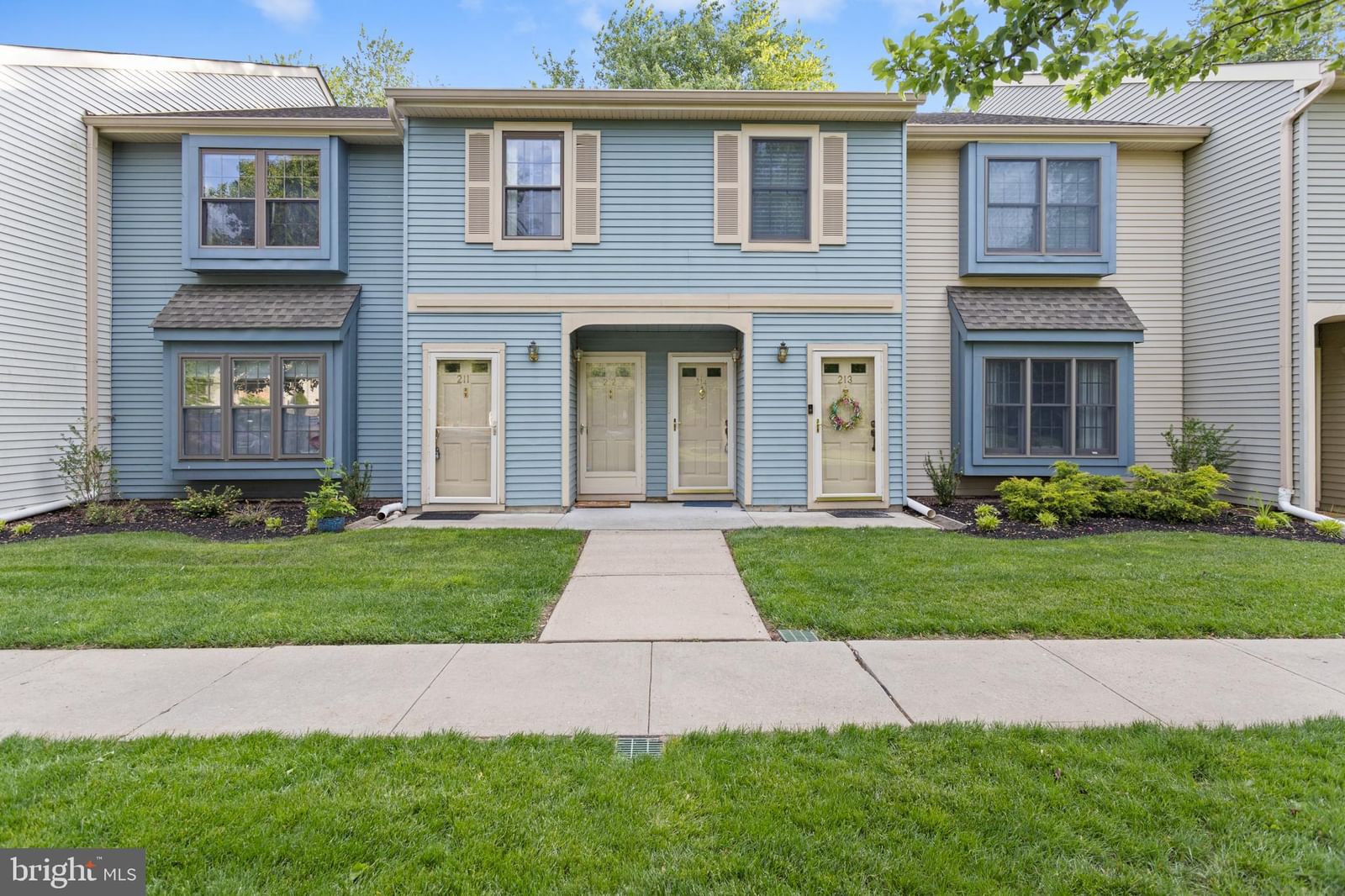 214 WYNDHAM PL, TRENTON 08691, NJ