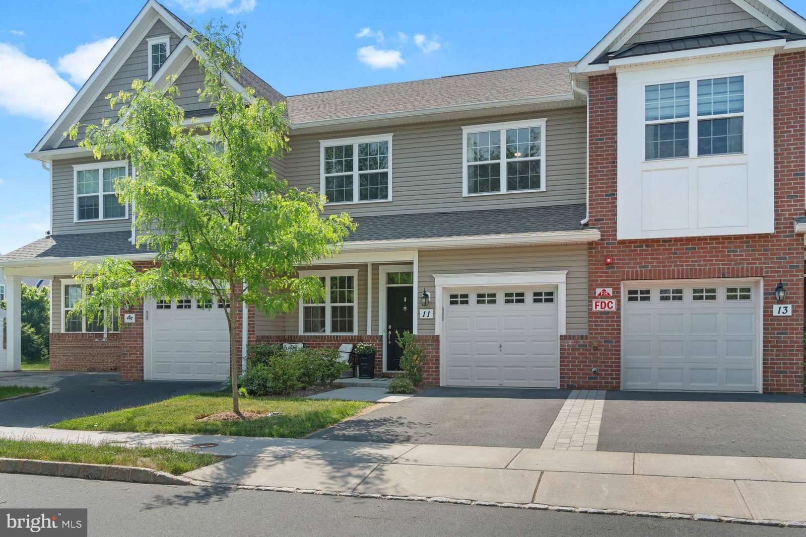 11 CANNON DR, PENNINGTON 08534, NJ