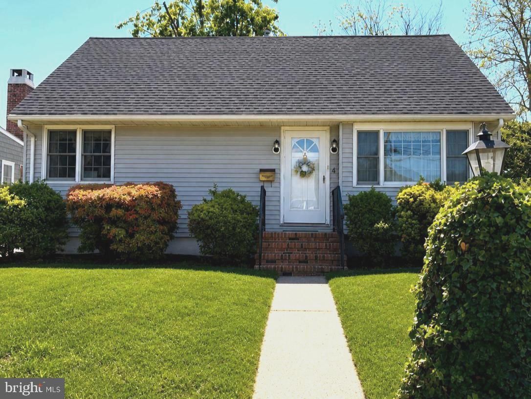 4 GREGORY DR, HAMILTON 08690, NJ