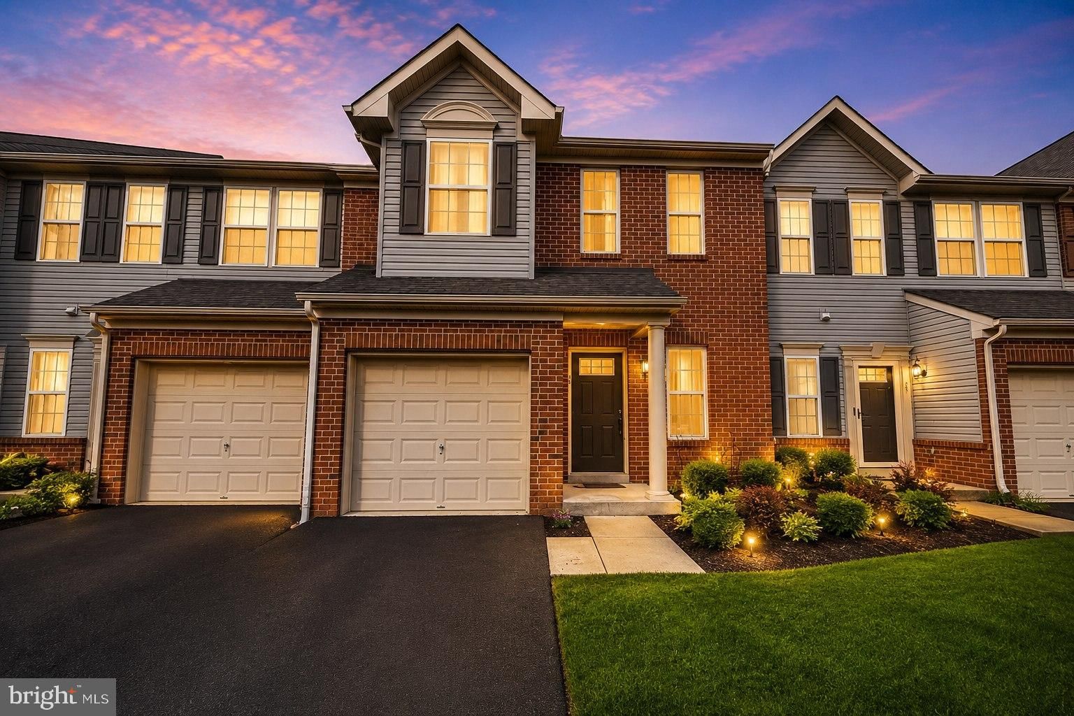 27 SUNDANCE DR, HAMILTON 08619, NJ