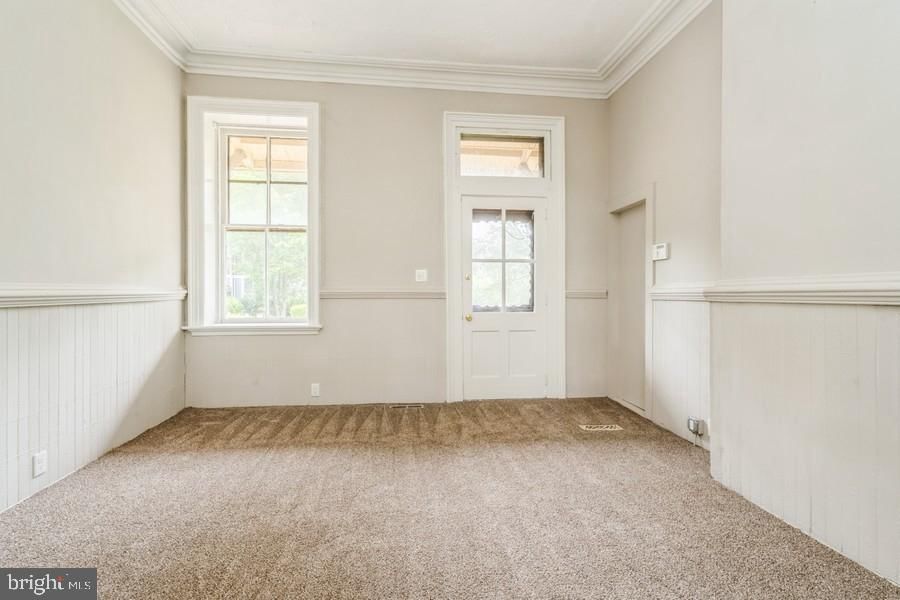 16 RAILROAD PLACE photograph