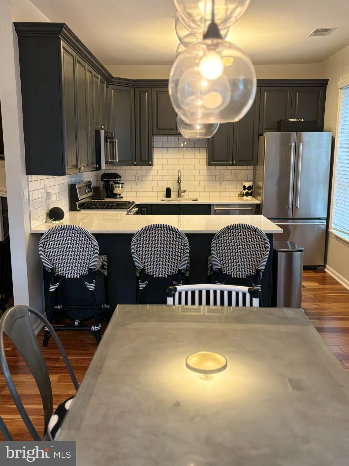 38 KYLE WAY photograph