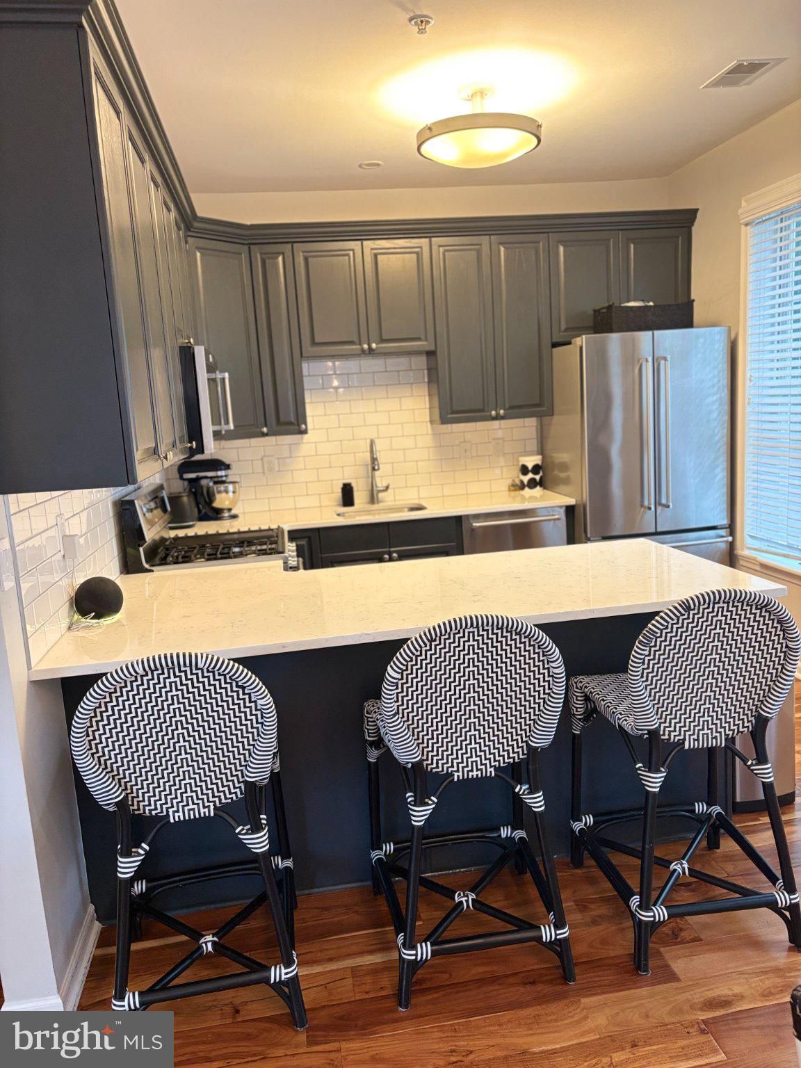 38 KYLE WAY photograph