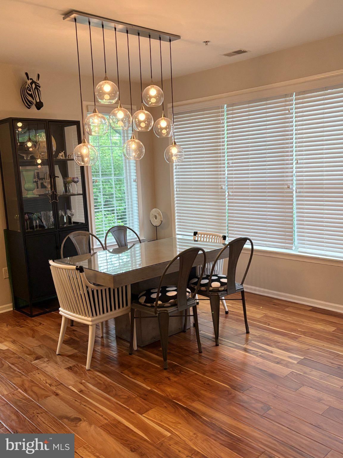 38 KYLE WAY photograph