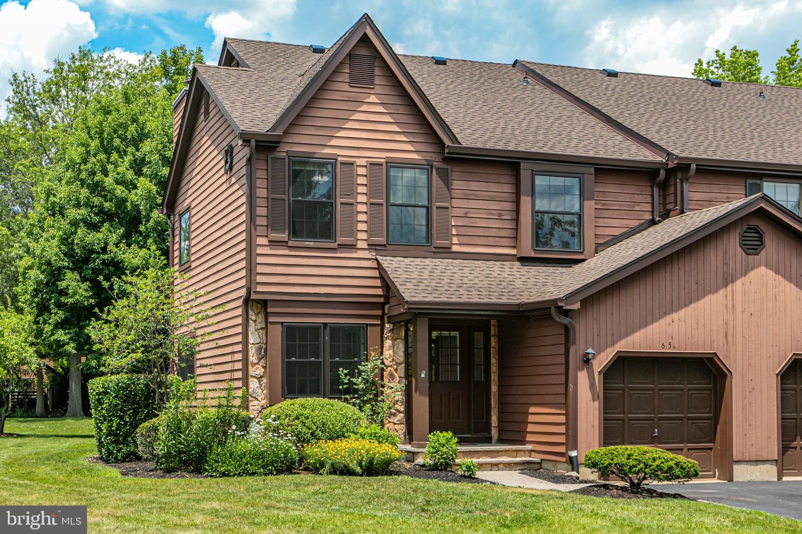 65 CLIVEDEN CT, LAWRENCE TOWNSHIP 08648, NJ