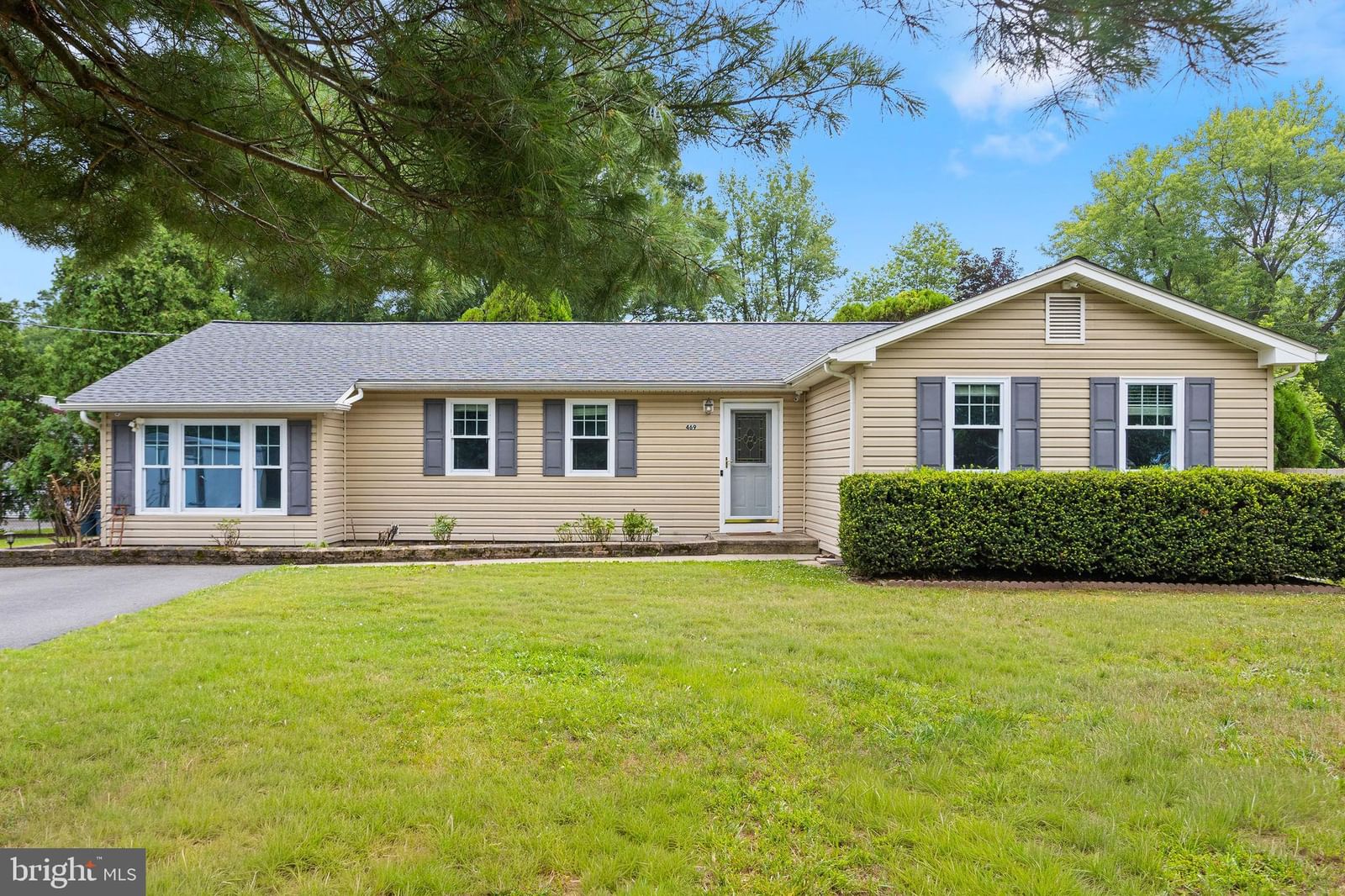 469 FLOCK RD, HAMILTON 08619, NJ