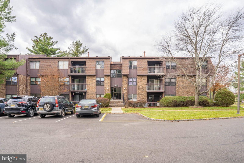 1814 OLD STONE MILL DRIVE