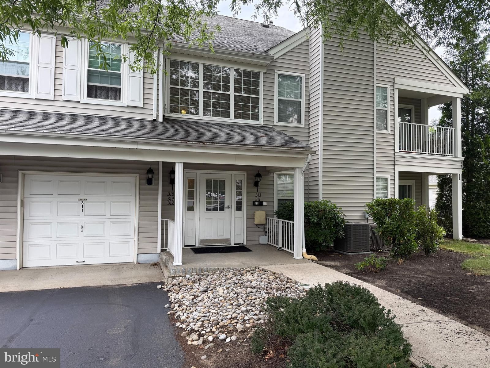311 AMERICAN EAGLE CT, LAWRENCE TOWNSHIP 08648, NJ