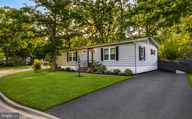 95 HAZELWOOD DR Dr