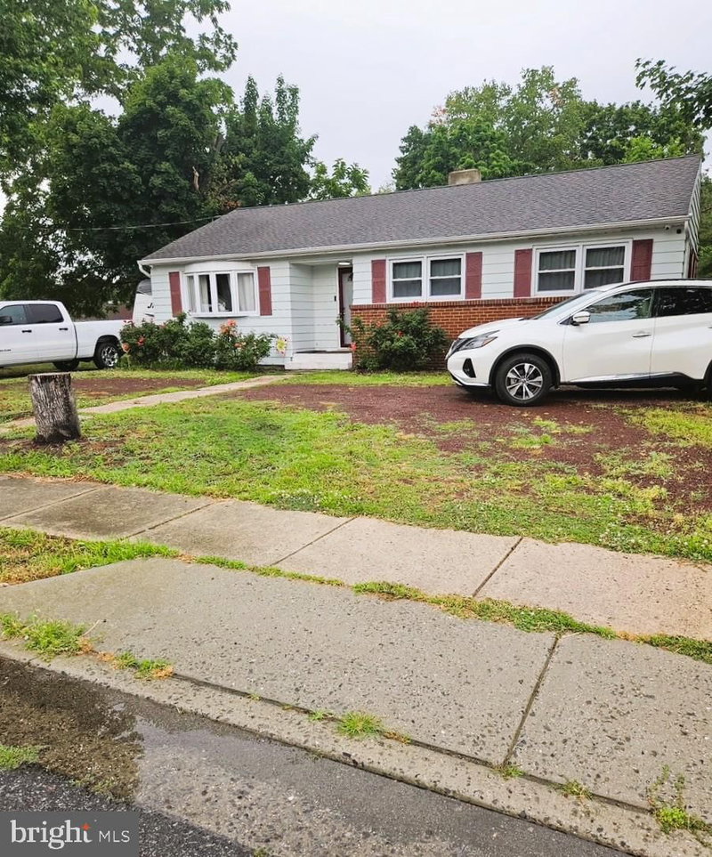 1108 ALMOND ROAD