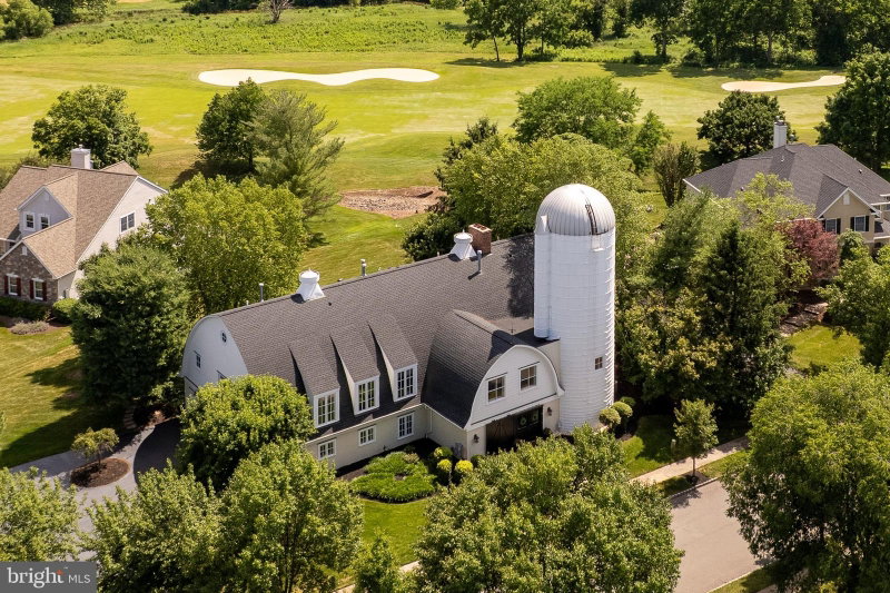 8 FLANDERS VALLEY COURT