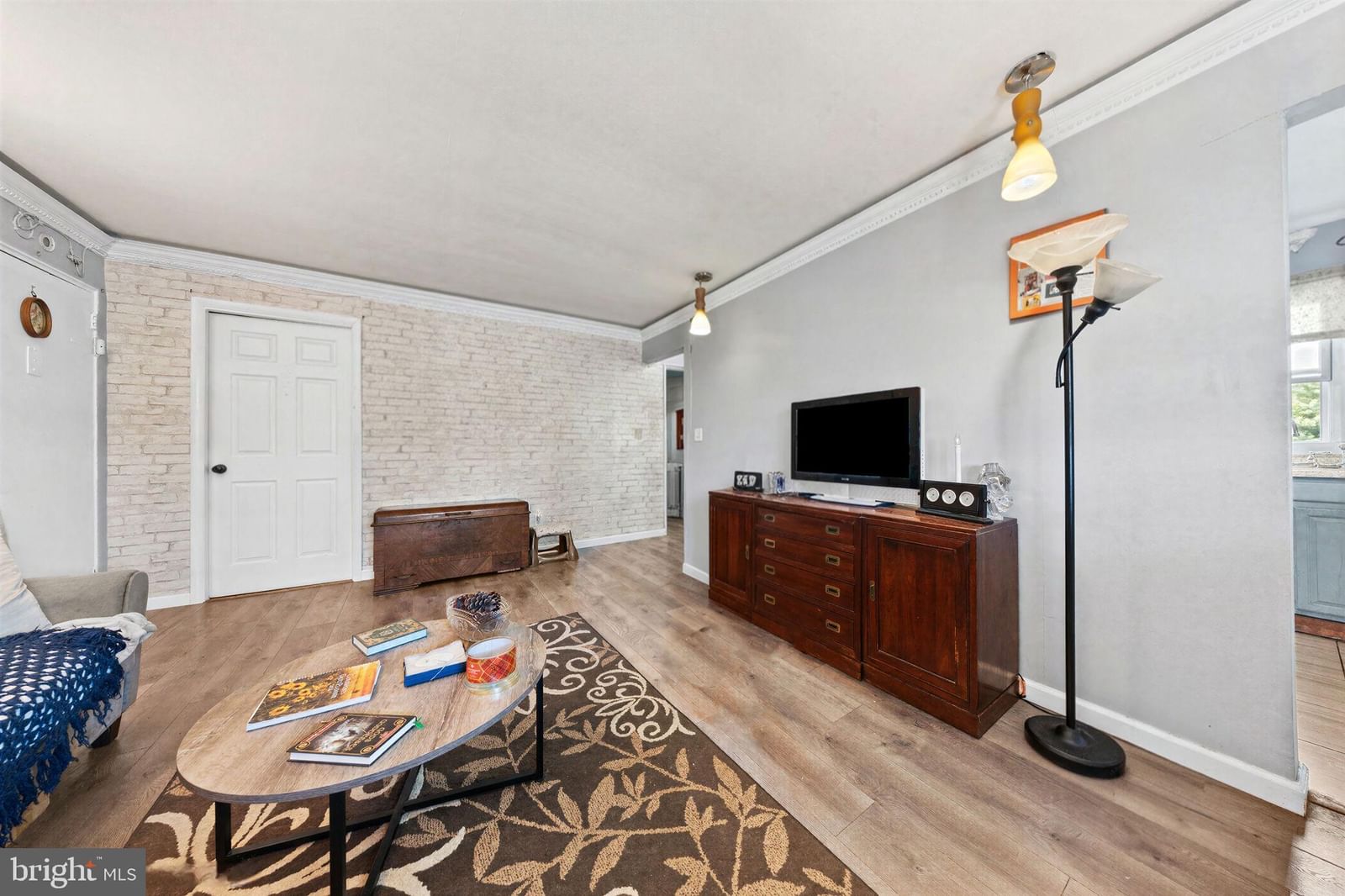 816 W GRAND STREET #3A photograph