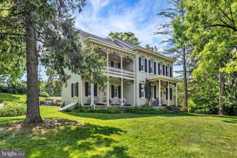 513 HUNTZINGER ROAD