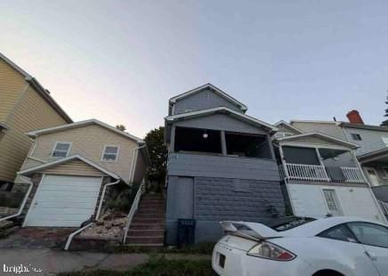 206 WALNUT AVENUE