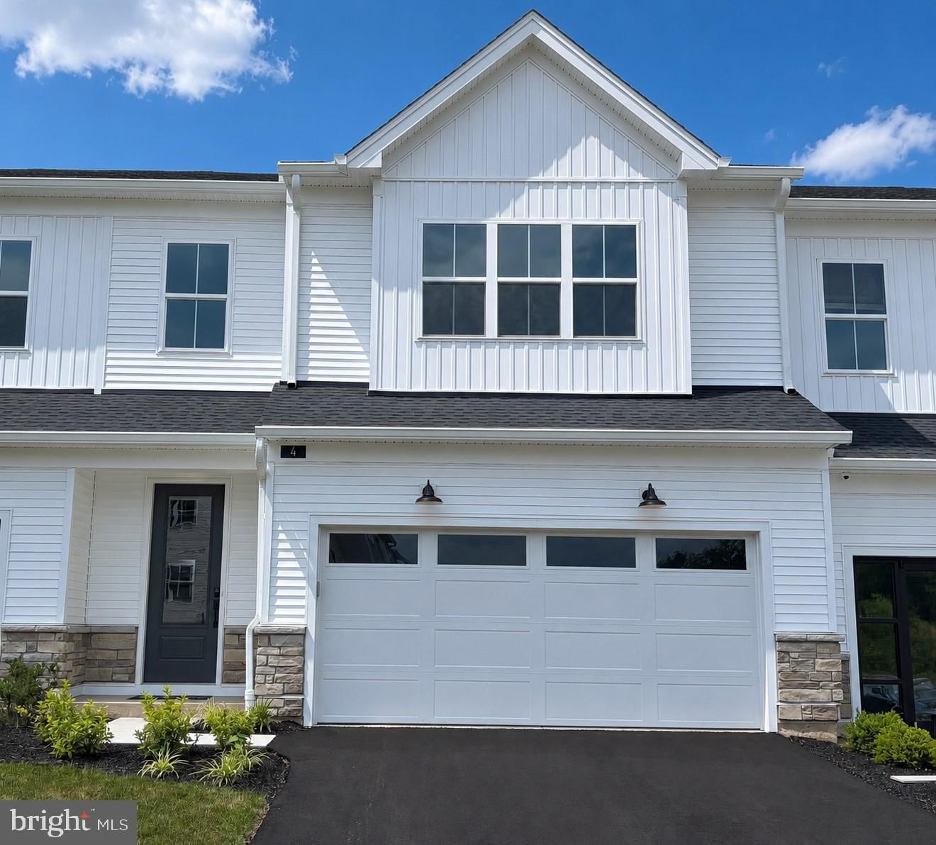 4 OAKWOOD LN, SELLERSVILLE 18960, PA