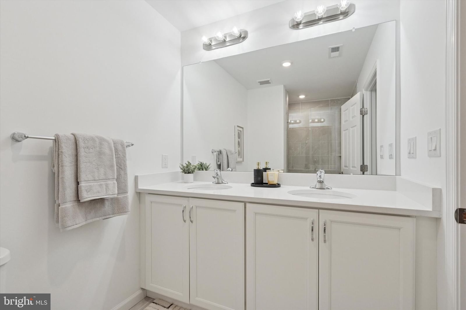 16323 RIVER VIEW COURT photograph