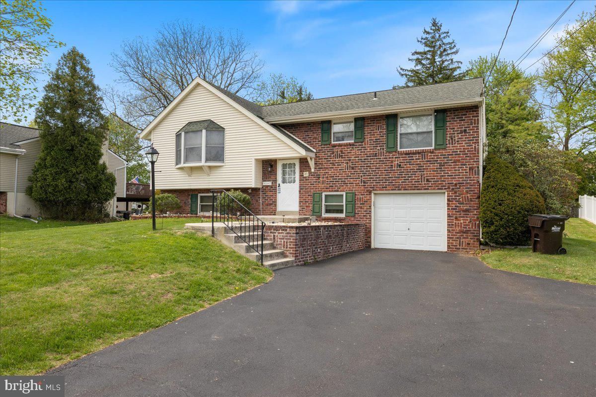 872 MUSTANG RD, WARRINGTON 18976, PA
