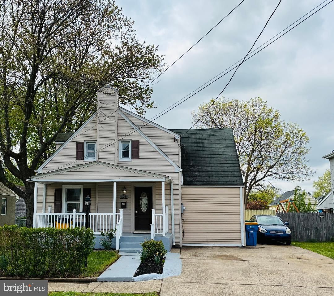 121 WALNUT AVE, CROYDON 19021, PA