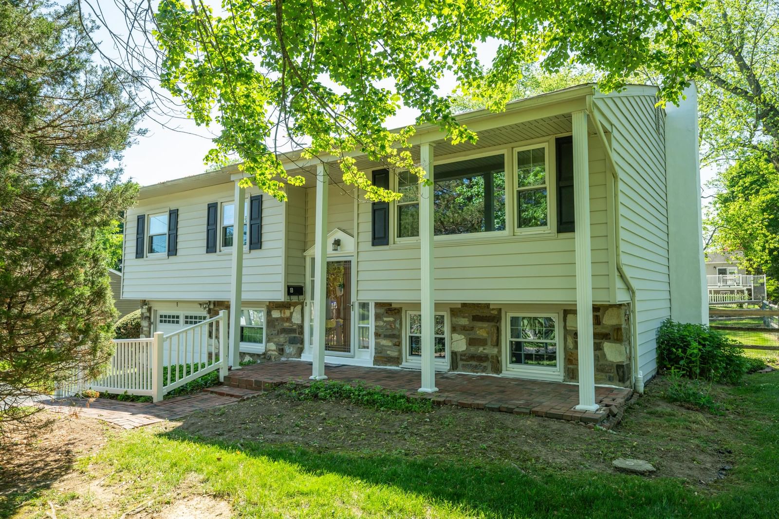 8 PLEASANT AVE, CHALFONT 18914, PA