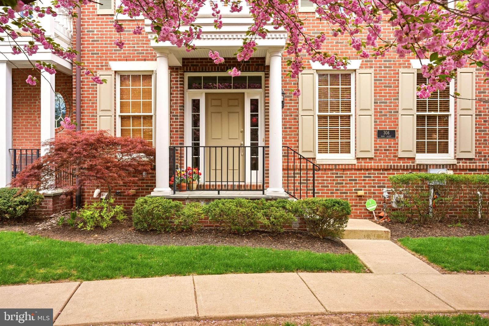 306 HART ALY, NEWTOWN 18940, PA