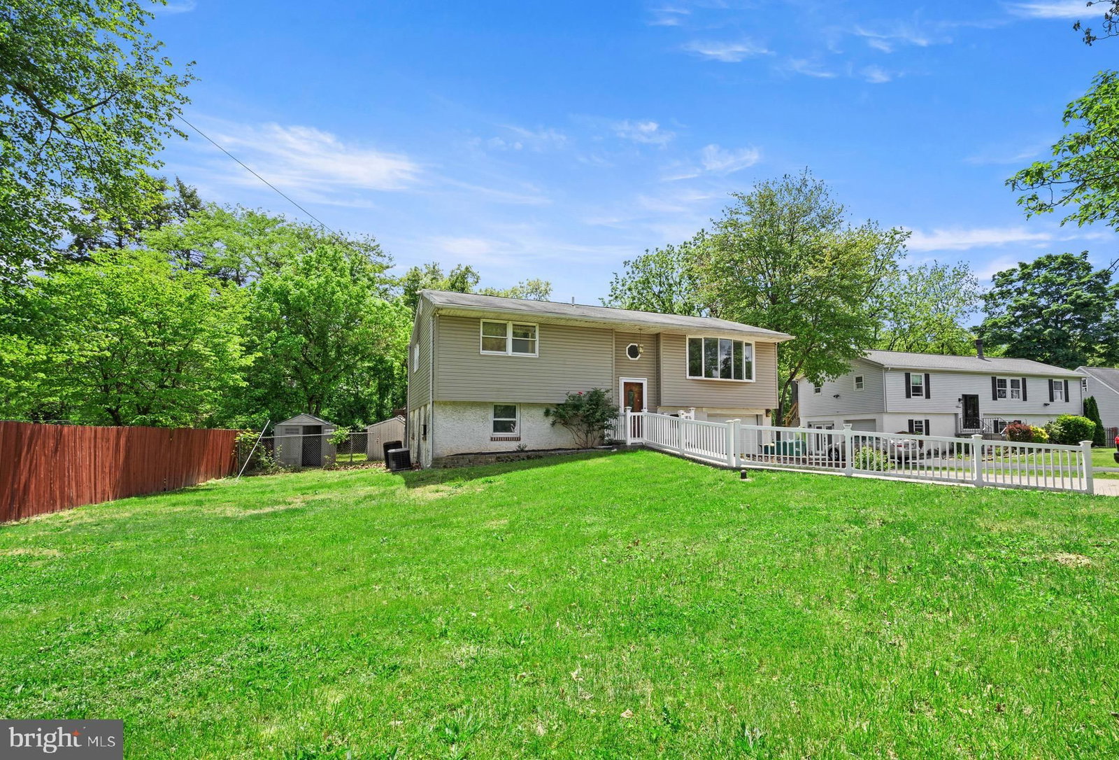 6998 HEADLEY CT, LEVITTOWN 19057, PA
