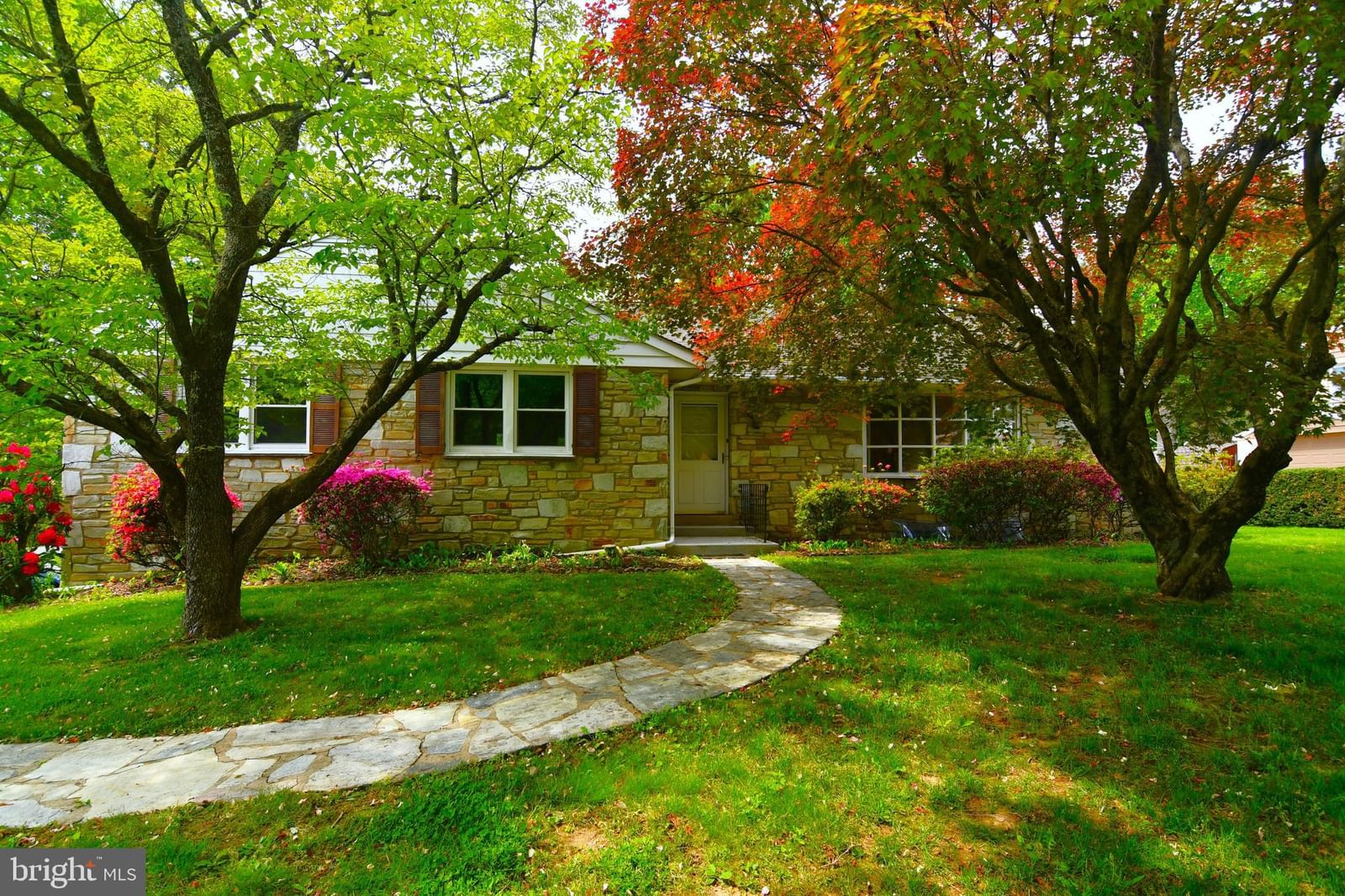 800 BLUEBELL RD, WARMINSTER 18974, PA