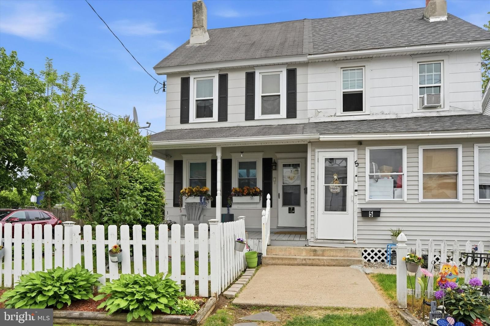7 E MAPLE AVE, MORRISVILLE 19067, PA