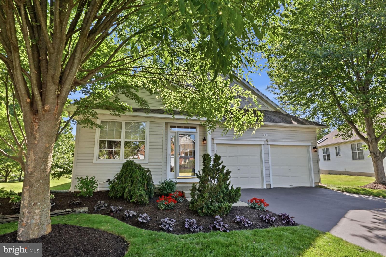8 TUPELO LN, LANGHORNE 19047, PA