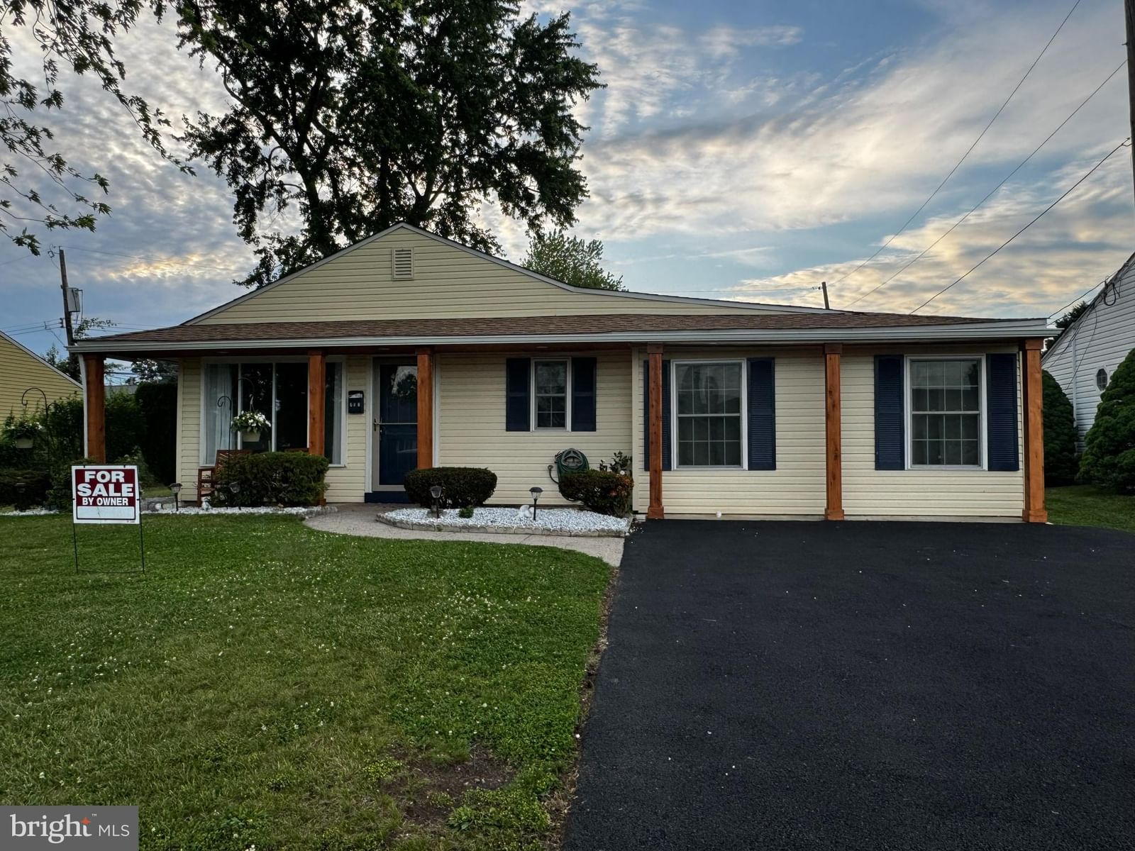 727 AUBURN RD, FAIRLESS HILLS 19030, PA