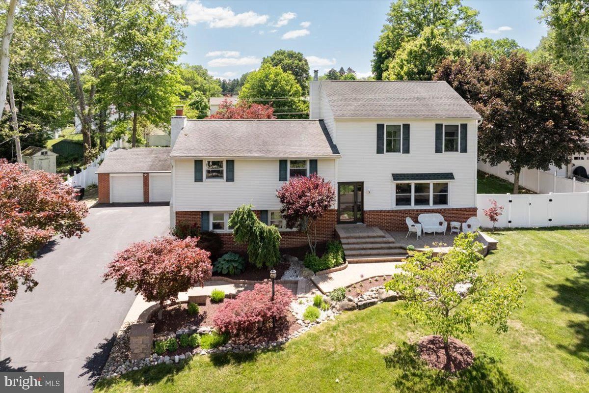 51 MARTIN DR, HOLLAND 18966, PA