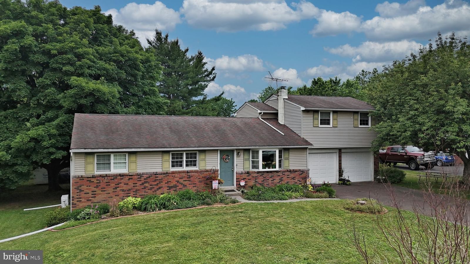 238 W SCHWENKMILL RD, PERKASIE 18944, PA