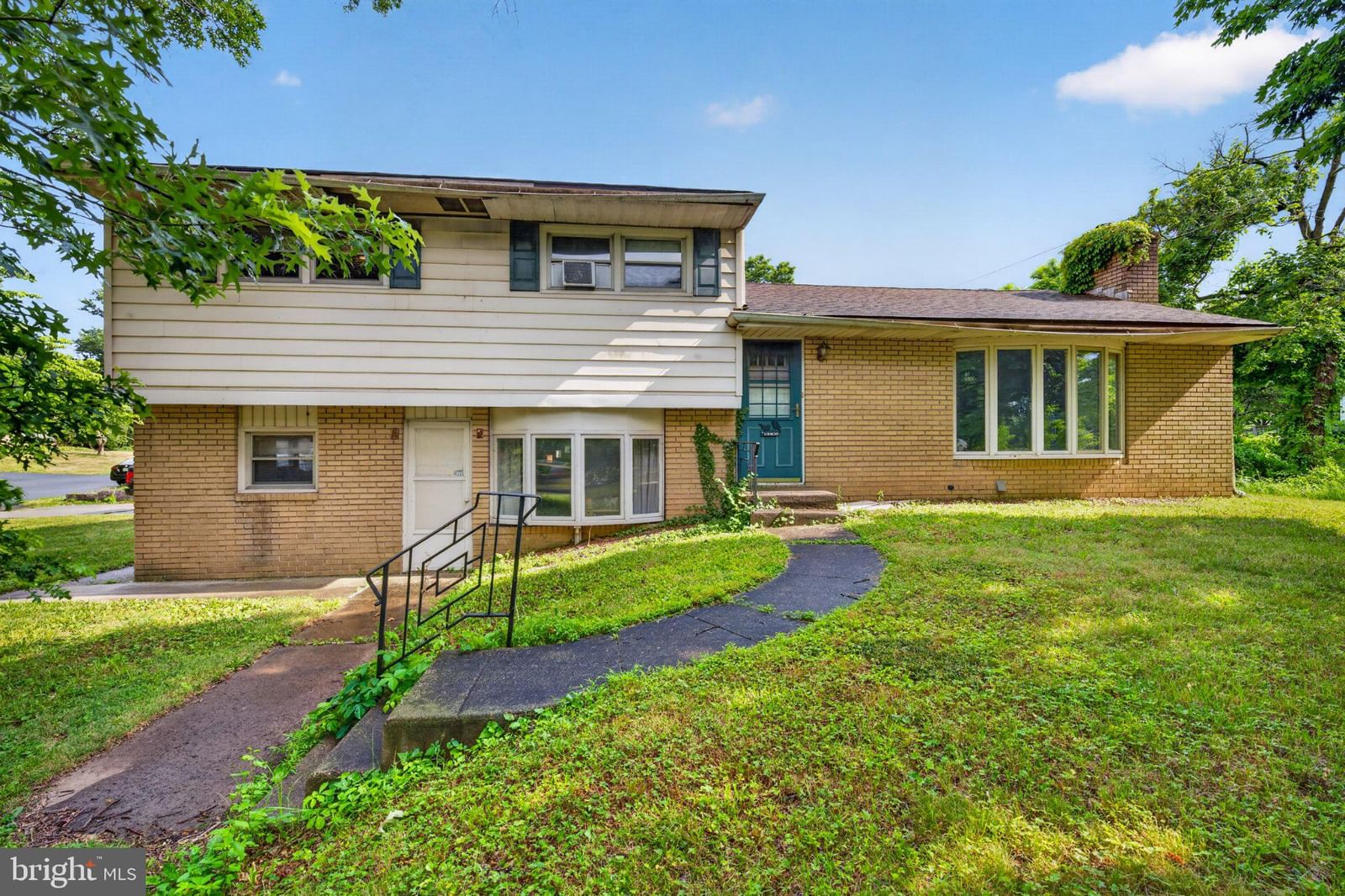 933 BIG OAK RD, YARDLEY 19067, PA