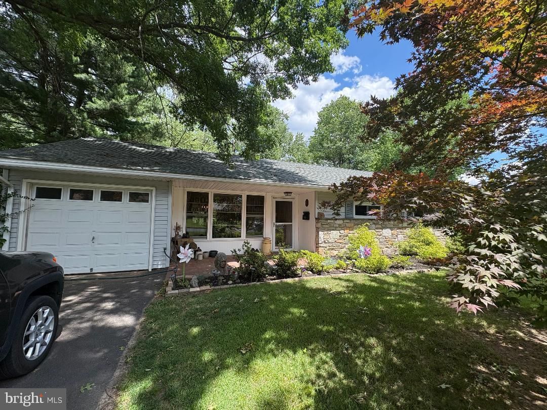 1041 JEFFREY DR, SOUTHAMPTON 18966, PA