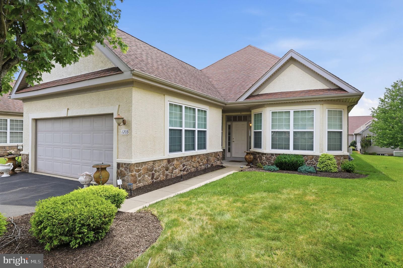 1203 LYNDHURST CT, WARRINGTON 18976, PA
