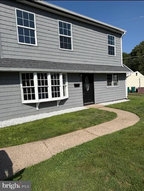 8 PARKSIDE CIR, LEVITTOWN 19056, PA