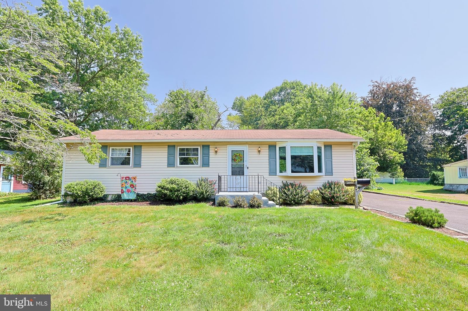 140 LONGSHORE AVE, YARDLEY 19067, PA