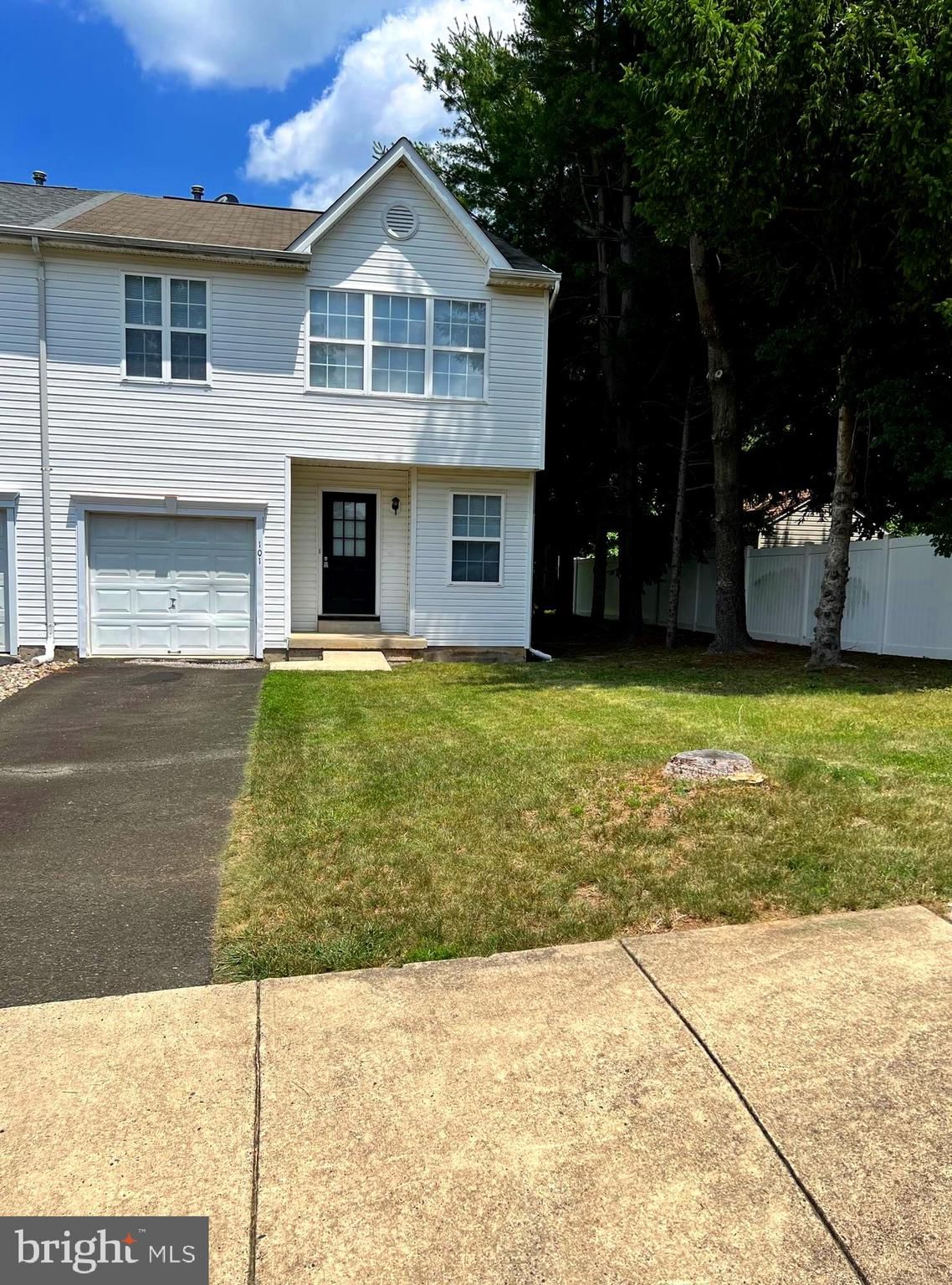 101 HICKORY HOLLOW CIR, WARRINGTON 18976, PA
