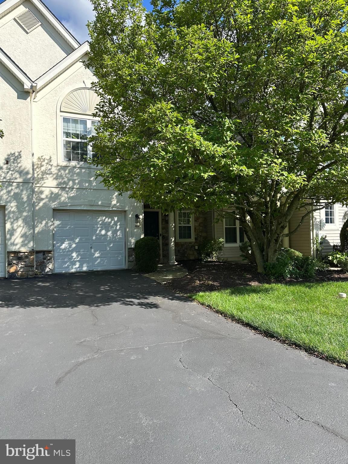 203 OAKTREE CT, WARWICK 18974, PA