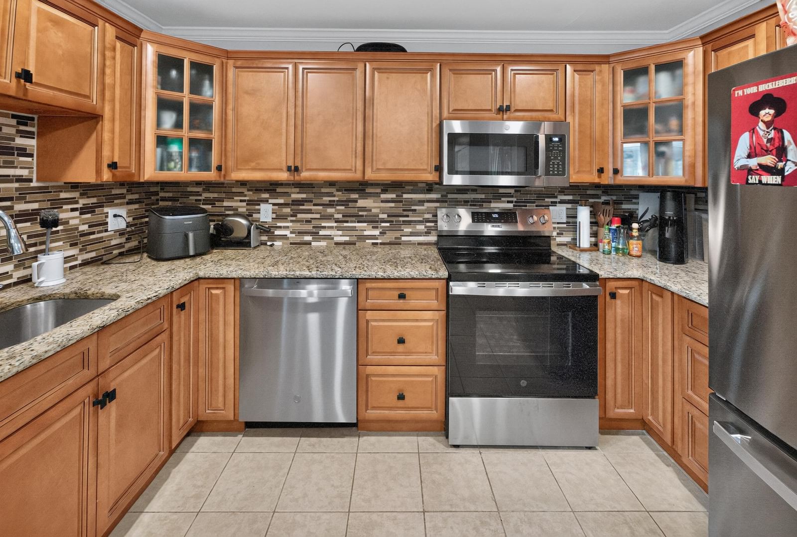 35 PALM LN, LEVITTOWN 19054, PA