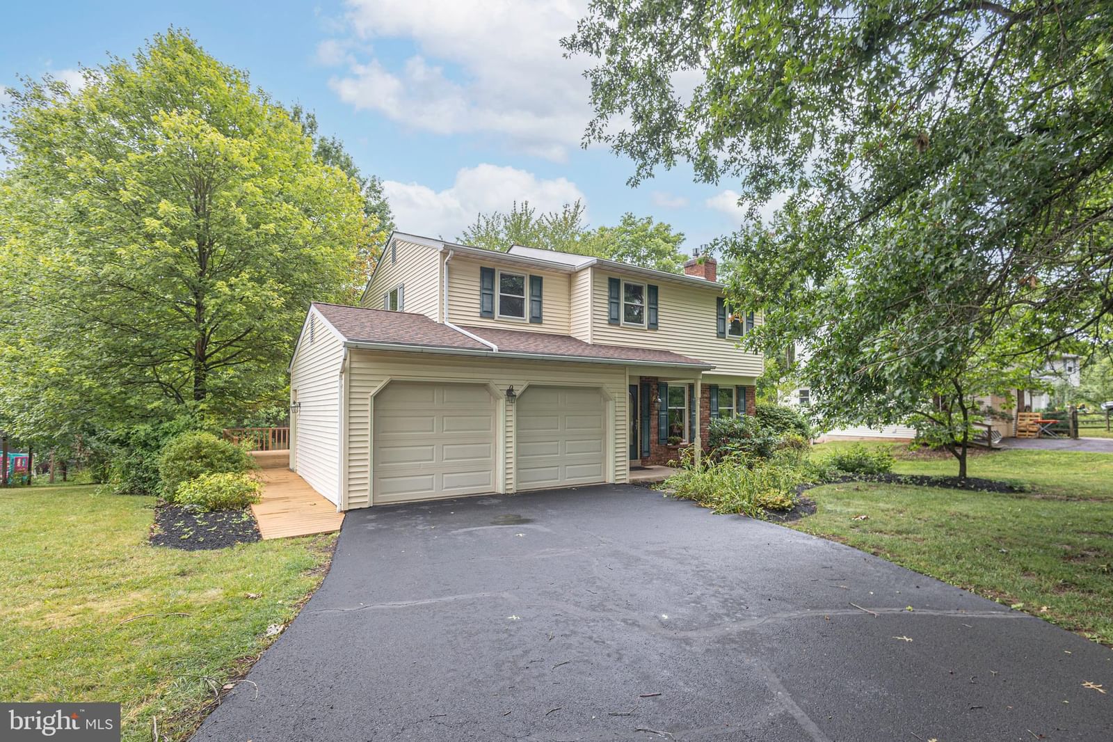 327 THISTLE LN, PERKASIE 18944, PA