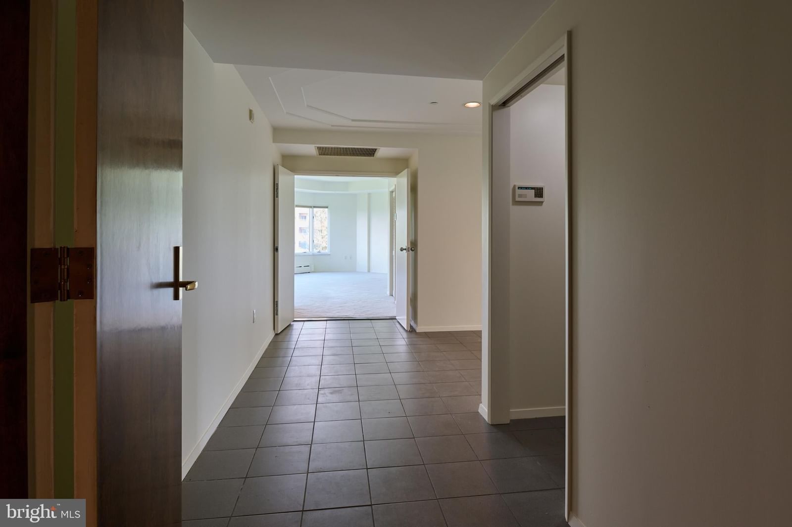 425 WINDMERE DR #4A DR photograph