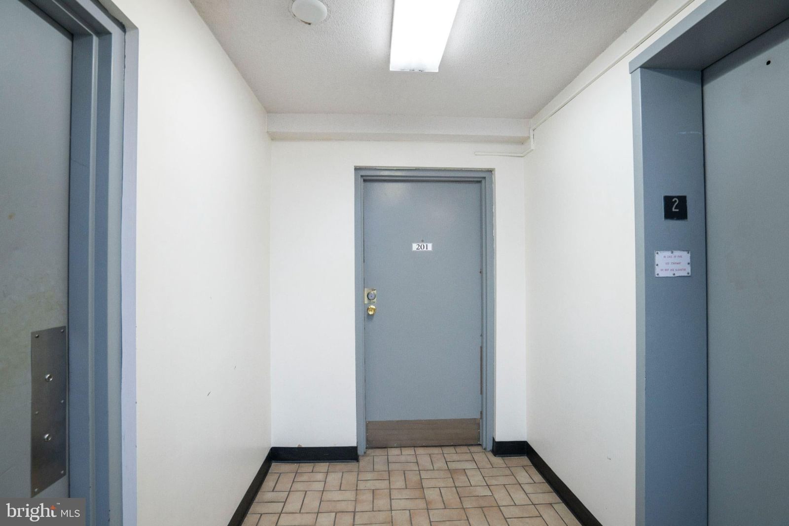 500 E COLLEGE AVENUE #201 photograph