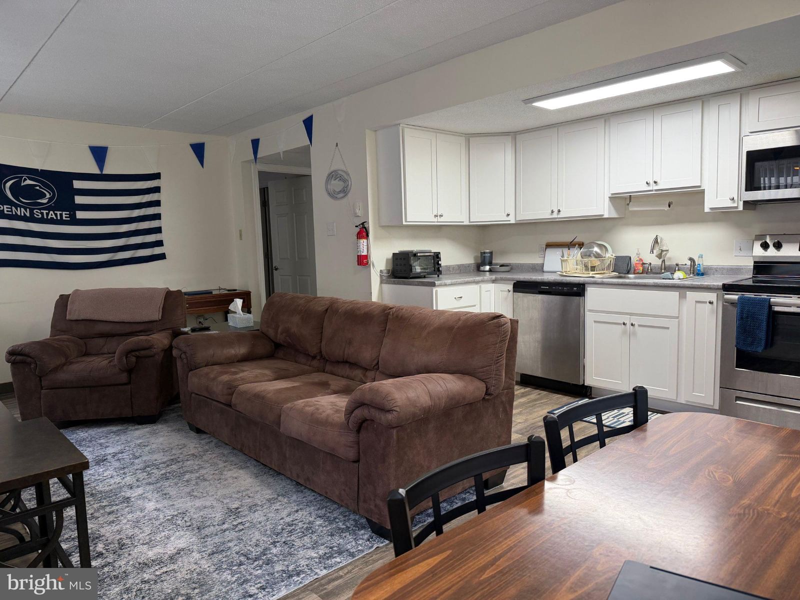 222 W BEAVER AVENUE W AVENUE #301 photograph