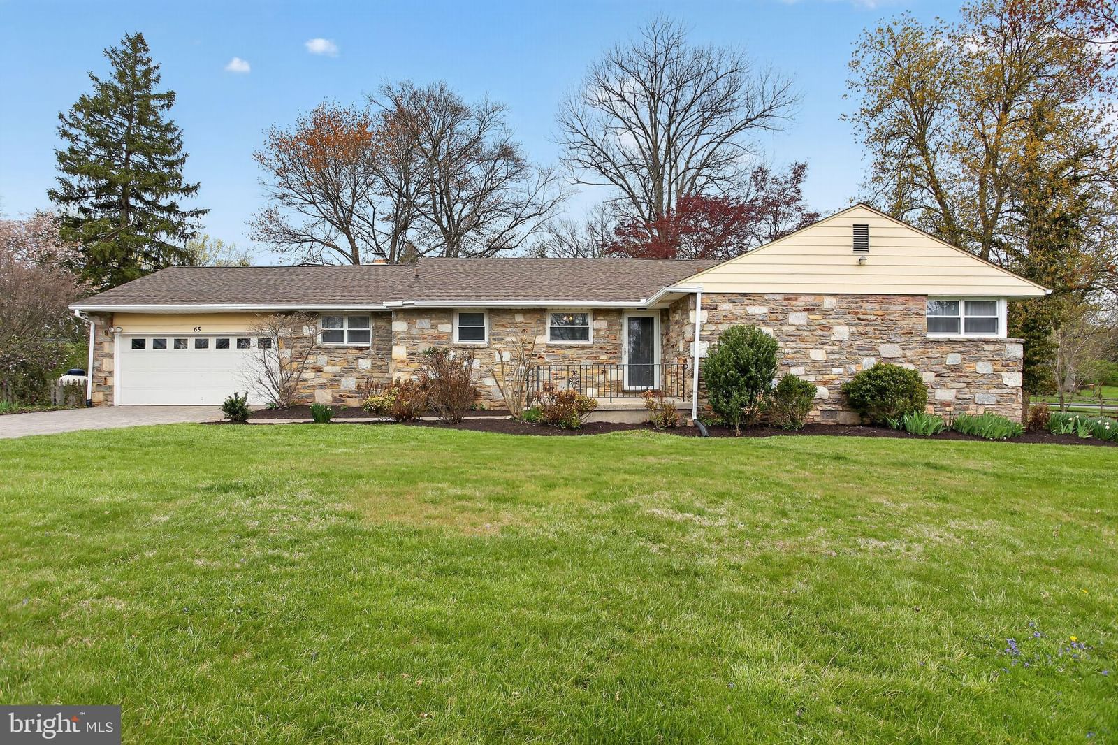 65 RUSSELL RD, PHOENIXVILLE 19460, PA