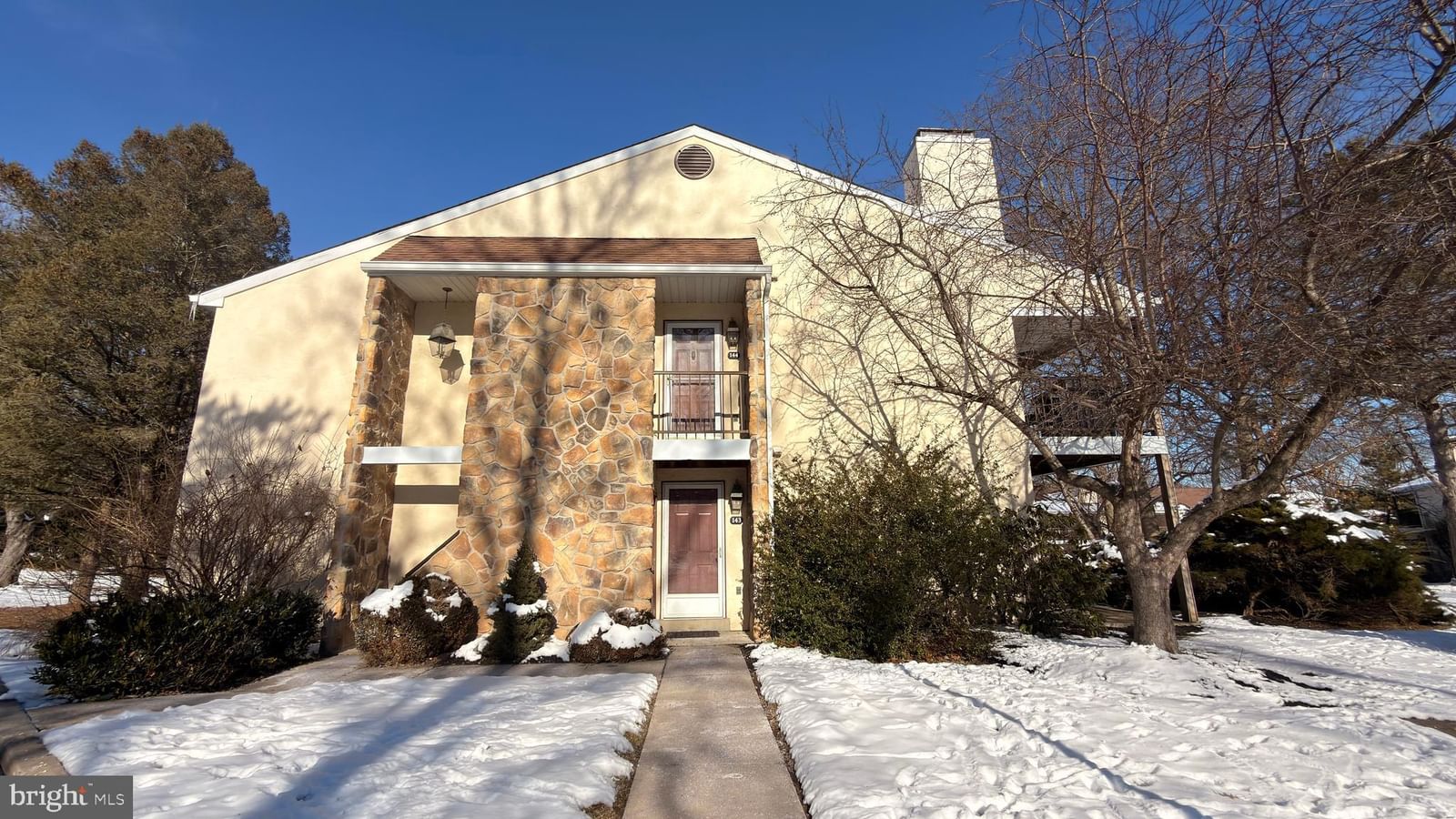 143 VALLEY STREAM CIR, CHESTERBROOK 19087, PA