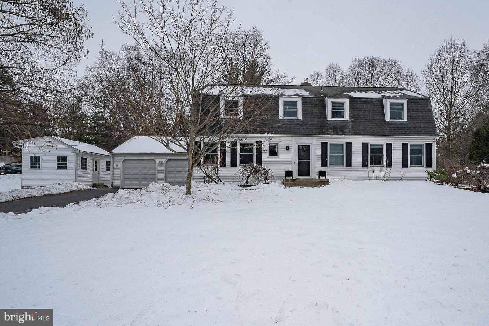 1324 KAREN LN, WAYNE 19087, PA